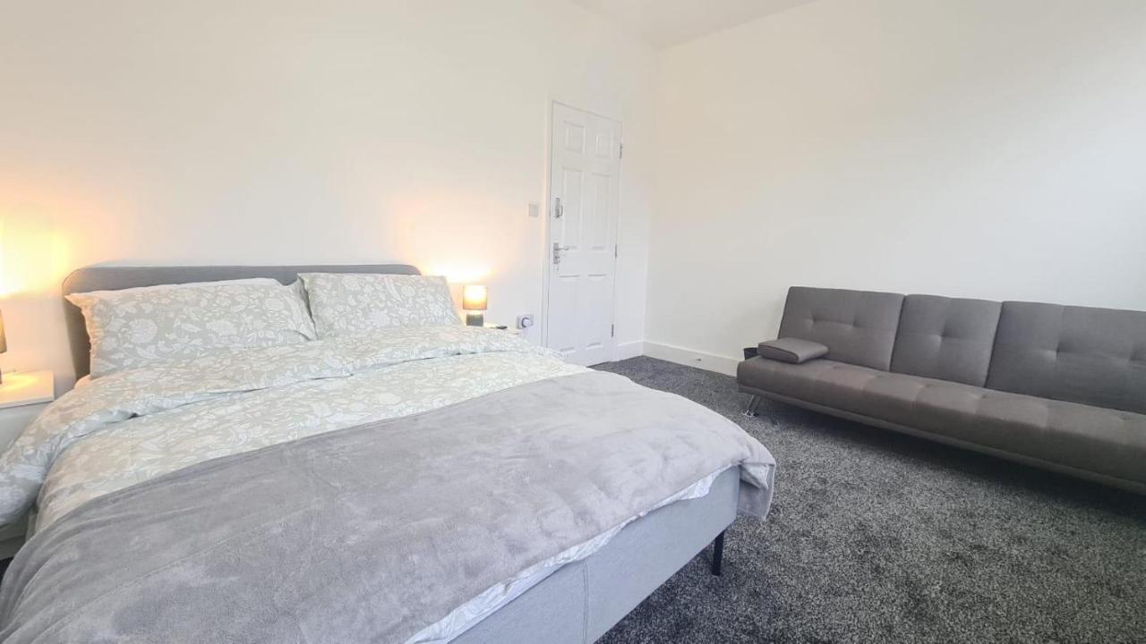 Spacious Private Room In Manor Park Londyn Zewnętrze zdjęcie